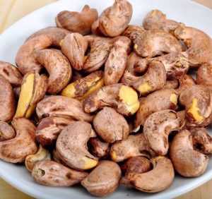 Doctors Say That Eating Cashew Nuts Causes… The Truth Behind the Claims