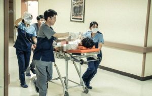 Man on diet turns “green,” rushed to ICU—doctors blame his favorite vegetable!