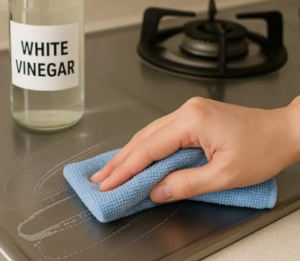 Effortless Kitchen Shine: The Power of White Vinegar Revealed