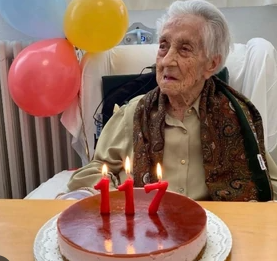 Doctors investigate DNA of 117-year-old woman to find one food that contributes to longevity