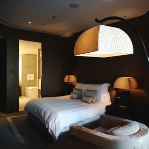 Why Do “Smart Travelers” Leave The Bathroom Light On All Night In Hotels? The Reason Has Surprised Many People