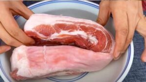 Experts Reveal A Simple Frozen Meat Thawing Trick — Just A Few Drops Of This Can Keep Meat Tender And Fresh In Minutes