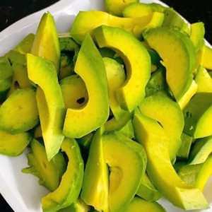 Doctors Reveal Surprising Health Benefits of Eating Avocados Every Day