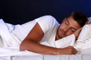 Doctors Explain: Is Sleeping on Your Right Side Bad for Your Health? Here’s What Science Says